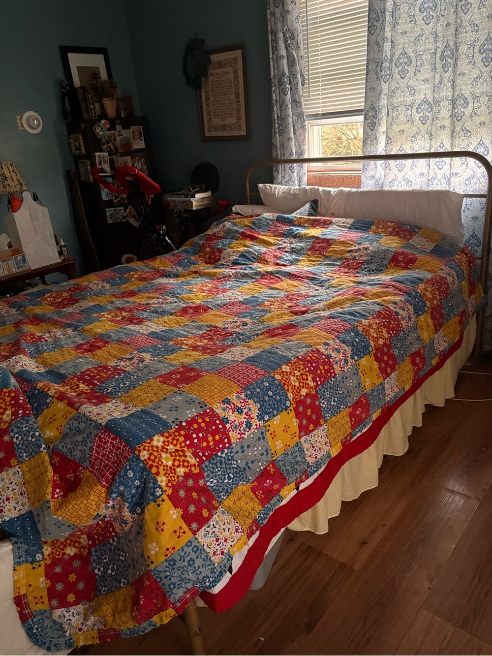 VINTAGE Queen Quilt